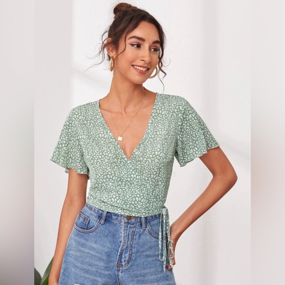 SHEIN Leopard Print Tie-Hem Crop Top - Size Large - Picture 2 of 5